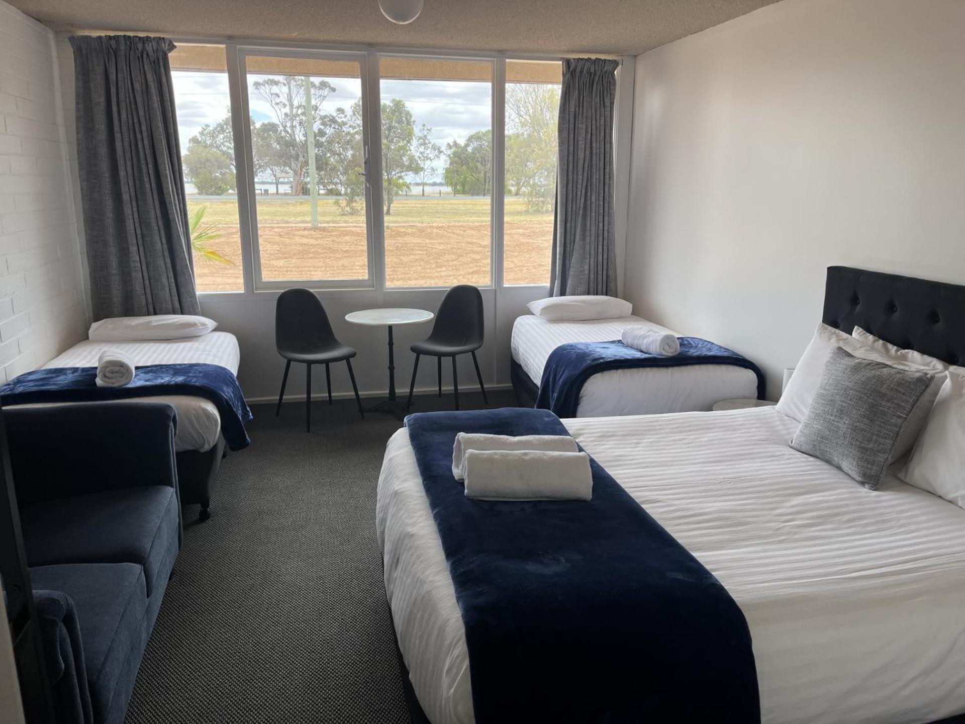 Happy Wanderer Motel Lake Boga On The Lake With Lake Views エクステリア 写真